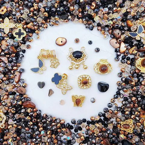 [Express] LUXURY - Elegant & Sparkling Charms for DIY Jewelry & Accessories Rhinestone Decorated Heart Diy Nail Art Diy Manicure Kit Acrylic Material