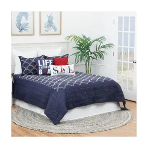 Scallop Full/Queen Quilt Set by Valerie