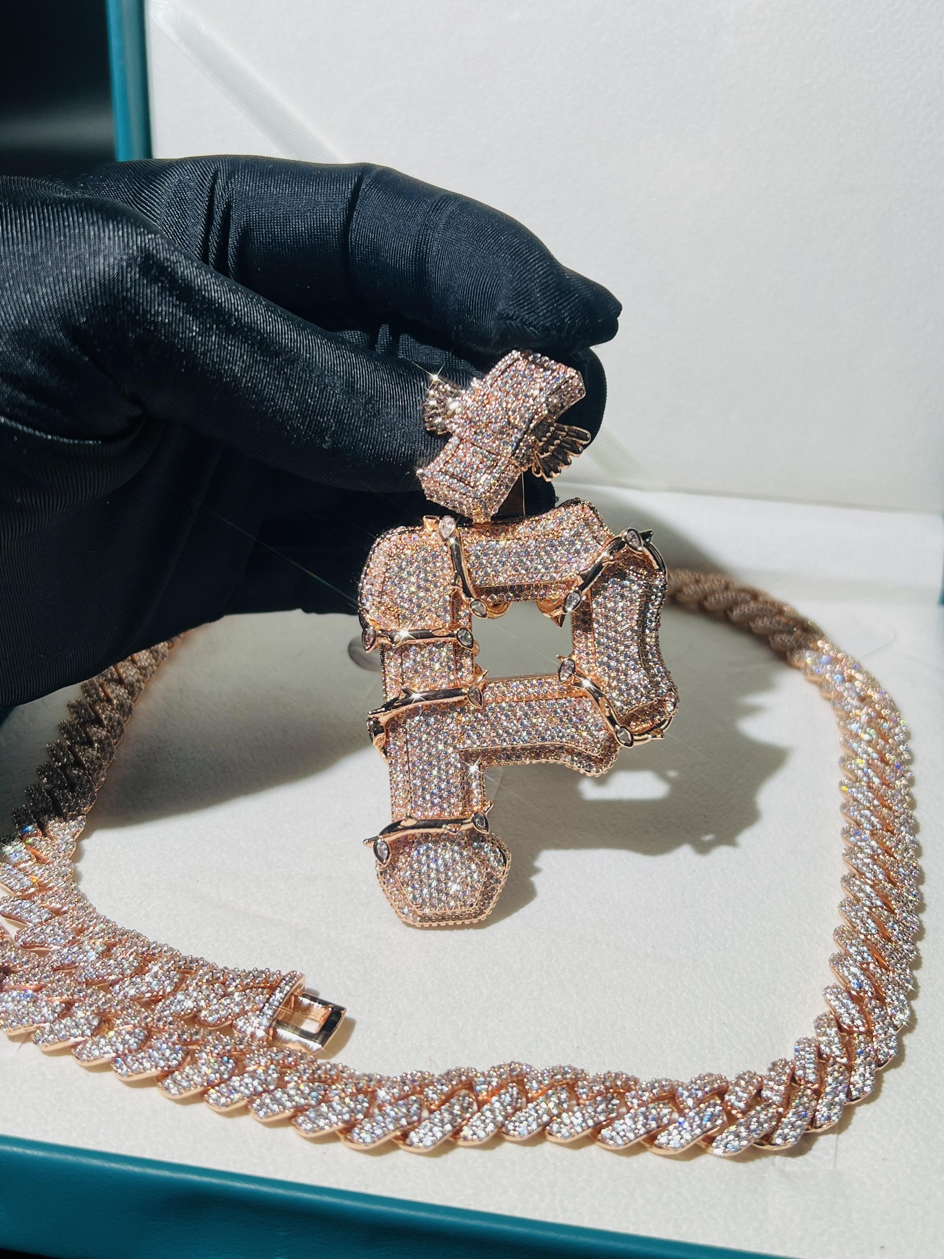 Luxury letter P pendant hip-hop jewelry iced diamond pendant VVS custom long stick iced diamond luxury high-end dynamic initial pendant fashion trendy high-end style pendant