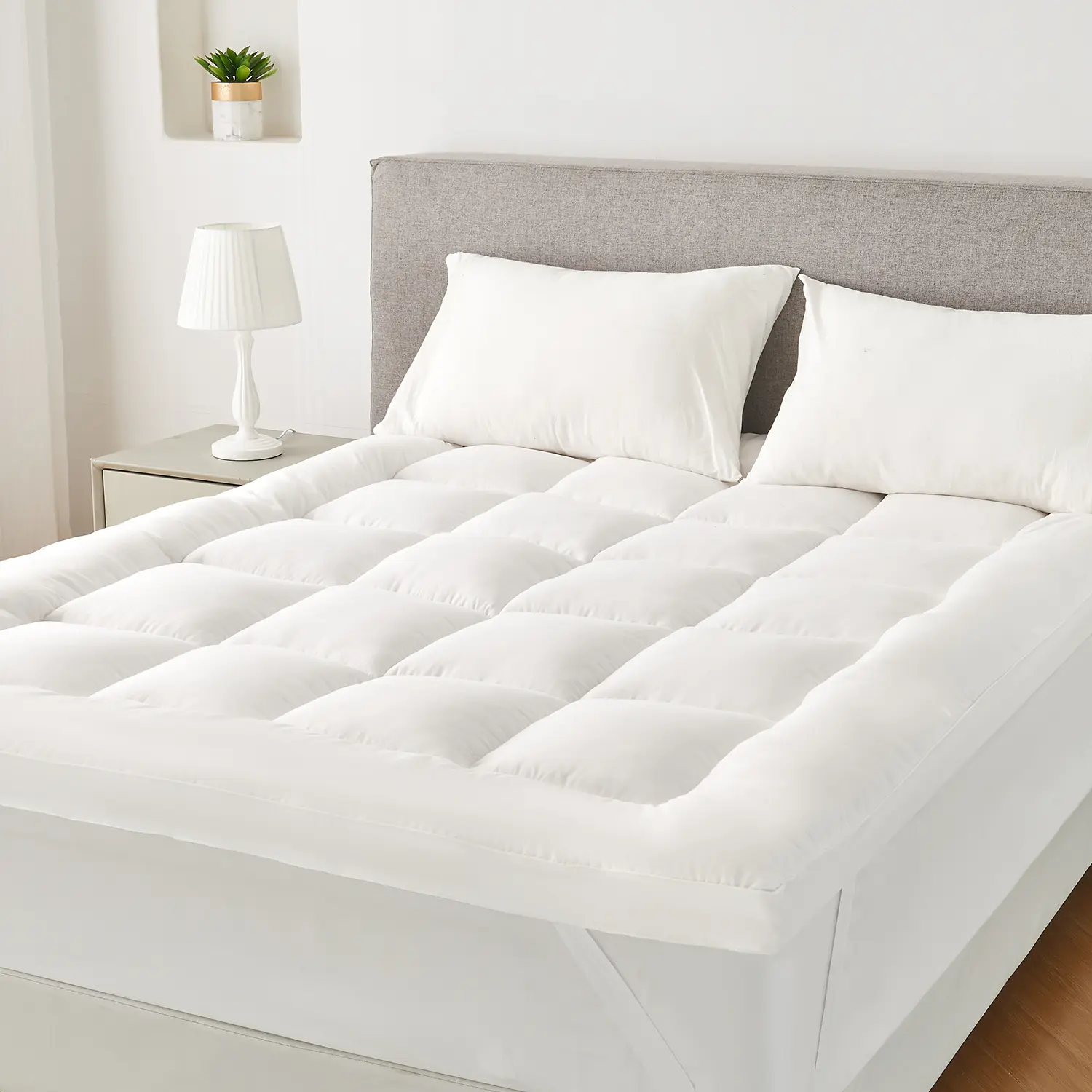 Mattress Topper, Mattress Pad Dorm Bedding, Bed Mattress Cover with Straps, Extra 2-inch Thick Mattress Pad Topper Cover with 100% 1500T Peach Skin Fabric