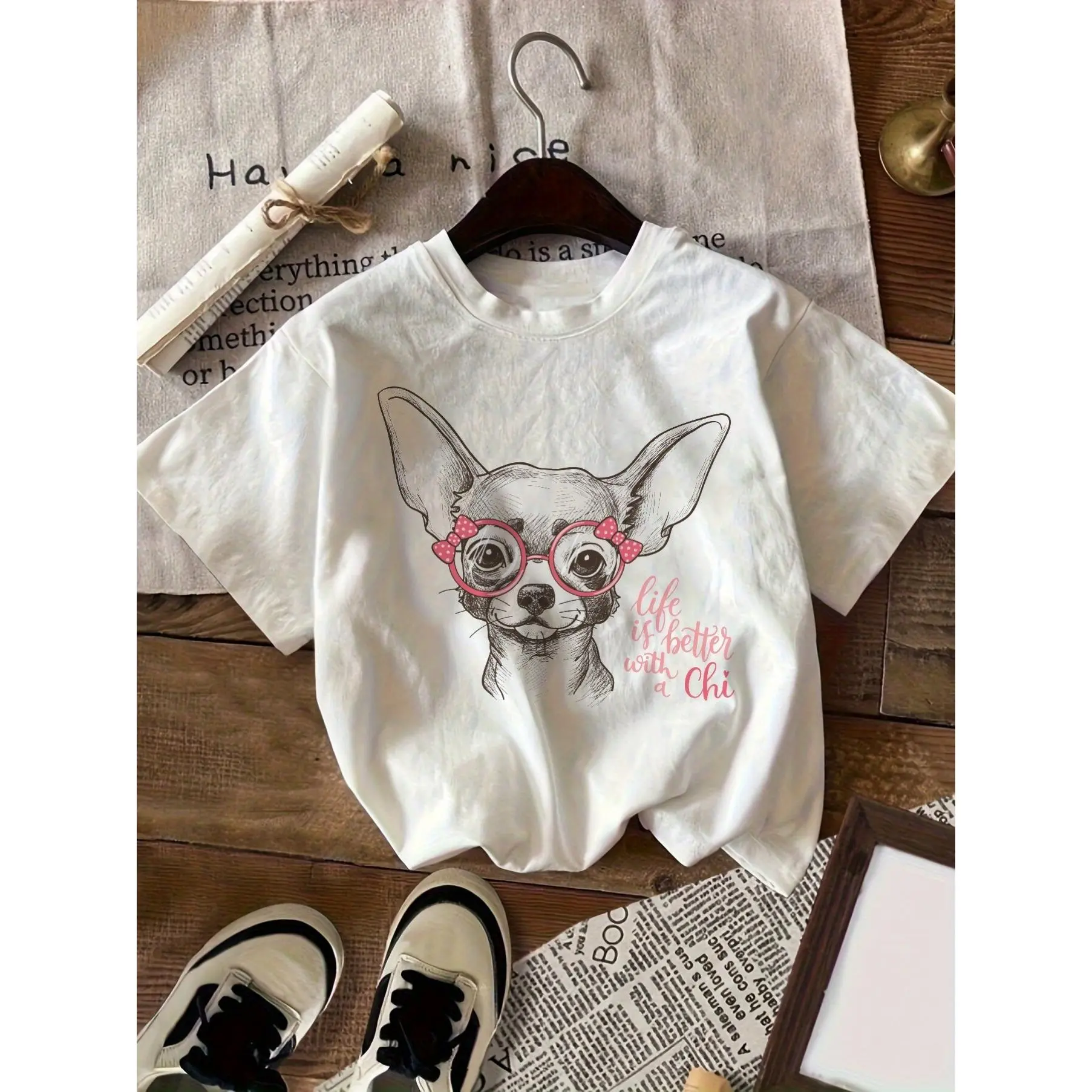 Short Sleeve Chihuahua Dog Pink Glasses Men's Sing unisex soft cotton short sleeve t shirt, vintage graphic casual tee for men women teens, perfect birthday holiday gift for camping travel gym daily street  wear