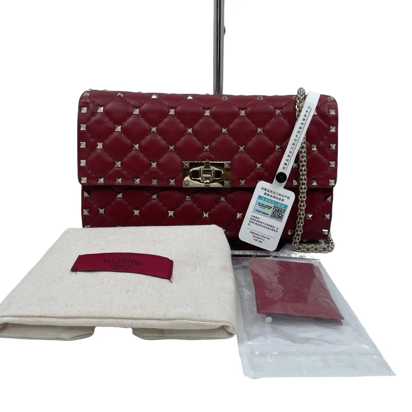 Pre-owned Valentino Leather Shoulder Bags CALUXB Red Nappa Rockstud Spike Clutch and Crossbody Bag