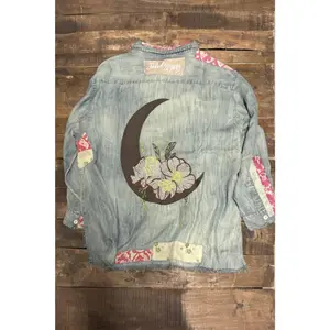 Gypsy Moon Button Up