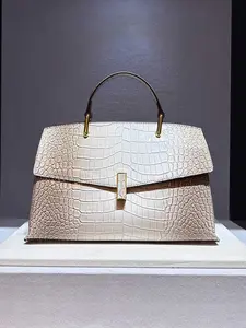 Luxury Crocodile Pattern Shoulder Bag 2026 New Crossbody Handbag Shell Design Large Capacity, High-End Fashion Clutch Bag Casual Shoulder Bag Embellished Shoulder Bag