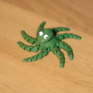 Articulated Lizard Meme Octopus Toy Green Flexible Fun Plaything for Kids & Adults Versatile Playroom Accessory