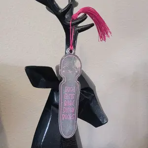 Buzzy friend resin bookmark. Glitter design.