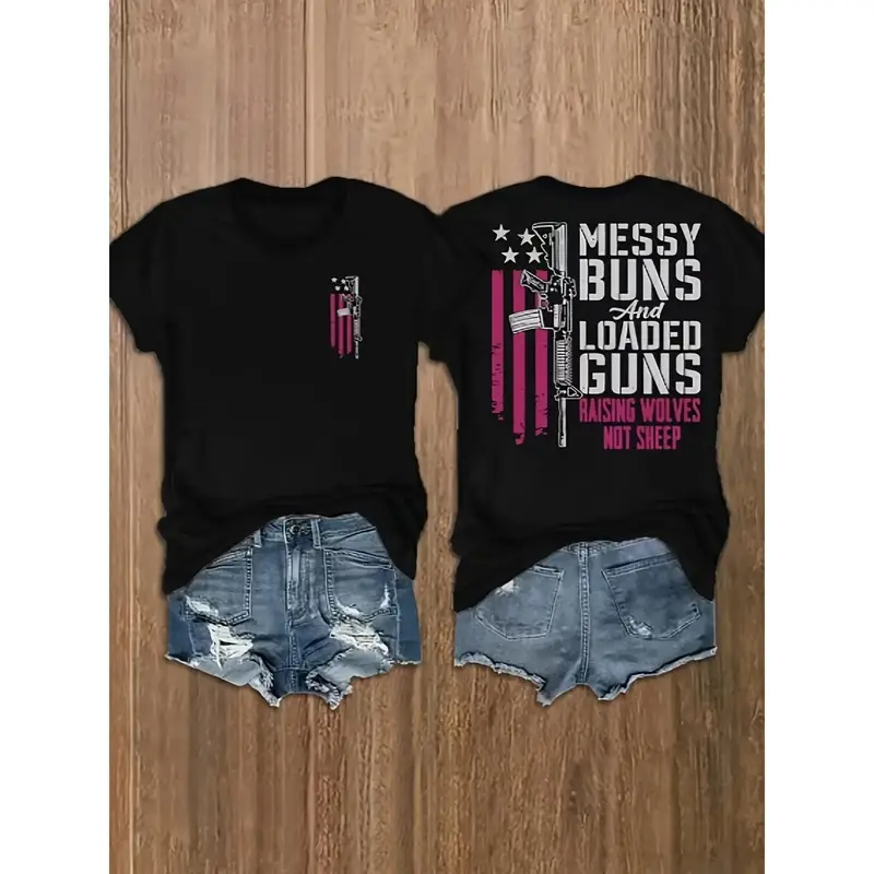 《Messy Buns And Loaded Guns》T-shirt - Featuring a US flag design paired with a gun motif, it's the perfect gift for family, friends, or for team-building activities.This is a fashionable streetwear piece, suitable for both men and women in the summer.