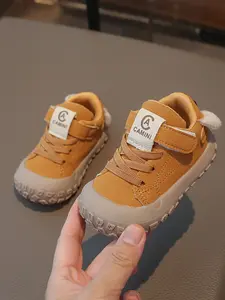 Cute Baby Sneakers with Buckle Closure, Soft Sole Comfortable Shoes for Daily Wear, Adorable Toddler Footwear for Outdoors, Walking Shoes Babies