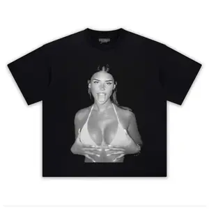 Comfort Colors Leah Halton Graphic T-Shirt, Trendy Social Media Inspired Tee for Fans, For Men Women & Fashion Lovers, Modern Streetwear Aesthetic Outfit for Casual Wear