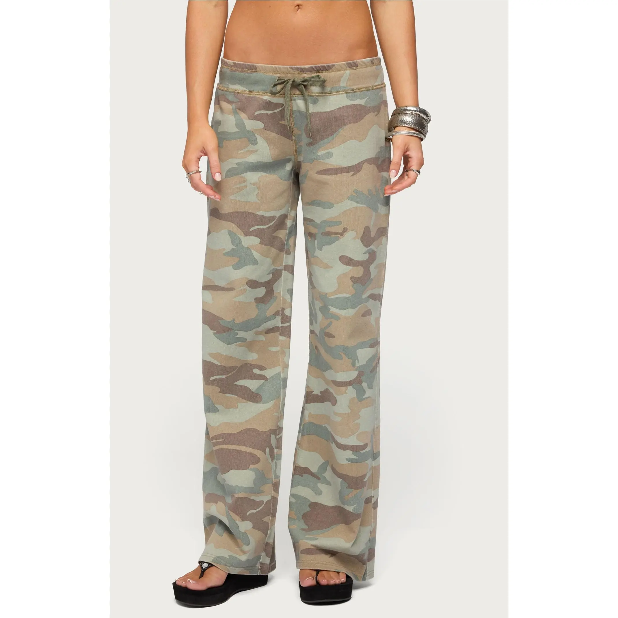 Edikted Women's Kenan Straight Leg Camo Sweatpants