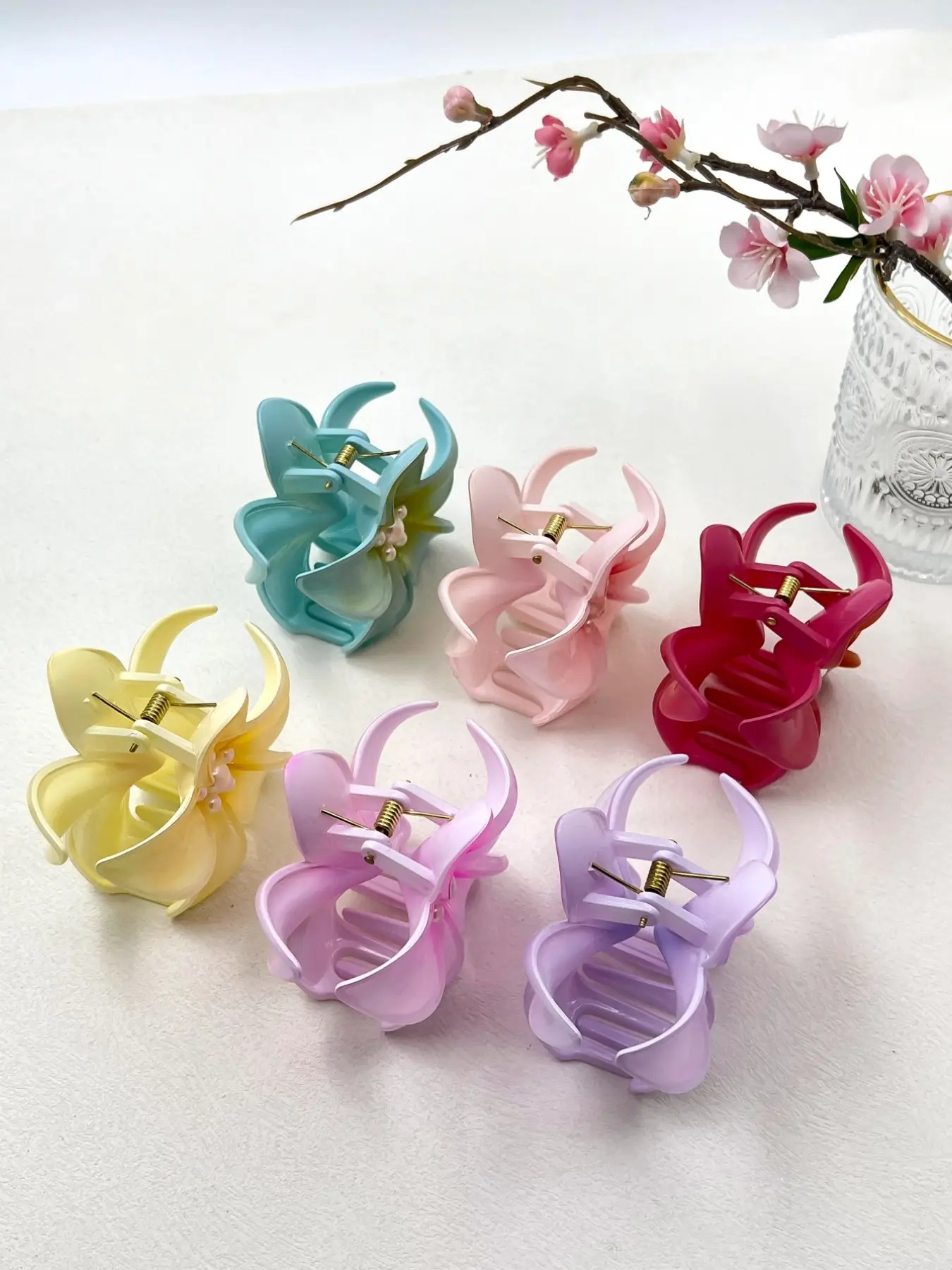 NEW Elegant Pearl Floral Summer Preppy Y2K Hair Accessories Amazon.com : Sppry Floral Crystal Pearl Alligator Hair Clip  main image 3
