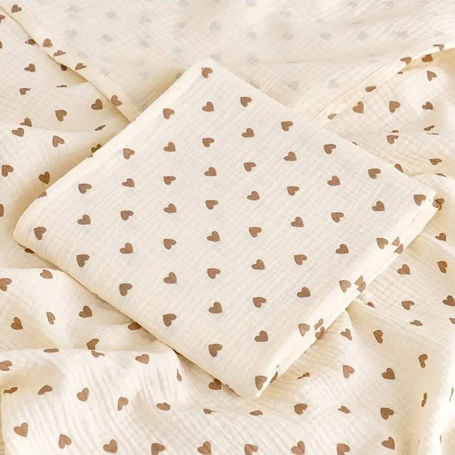 Soft Cotton Baby Wrap Blanket, Large Size 100x100 Cm, Newborn Swaddle Cloth, Gentle Skin-Friendly, Multi-Purpose Bath Towel, Washable, Heart