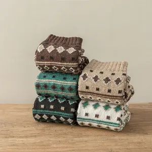 5 Pairs Cozy Winter Socks for Women & Men Nordic Style Thick Warm Retro Christmas Colors Cozy Knit Patterns US6-10 Fit Vintage Everyday Wear