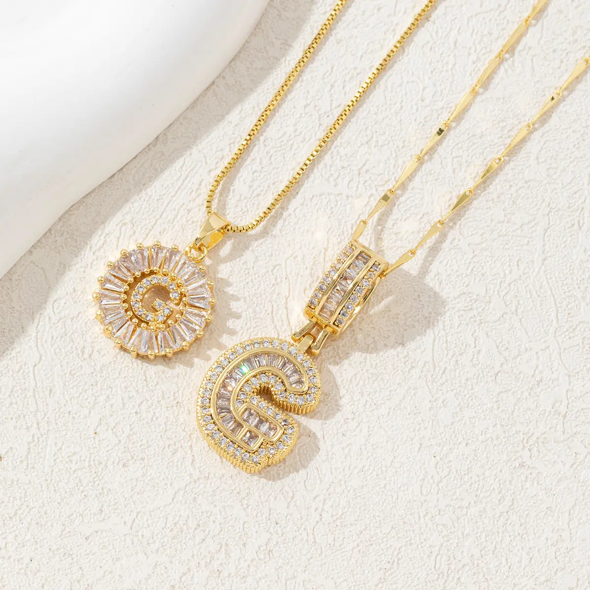 Xx Jewelry 2-piece initial pendant necklace, 14K gold-plated letter necklace, comes with an adjustable 17''-19'' chain, suitable for women's Valentine's Day jewelry set Xx Jewelry 2-piece initial pendant necklace, 14K gold-plated letter necklace, comes with an adjustable 17''-19'' chain, suitable for women's Valentine's Day jewelry set