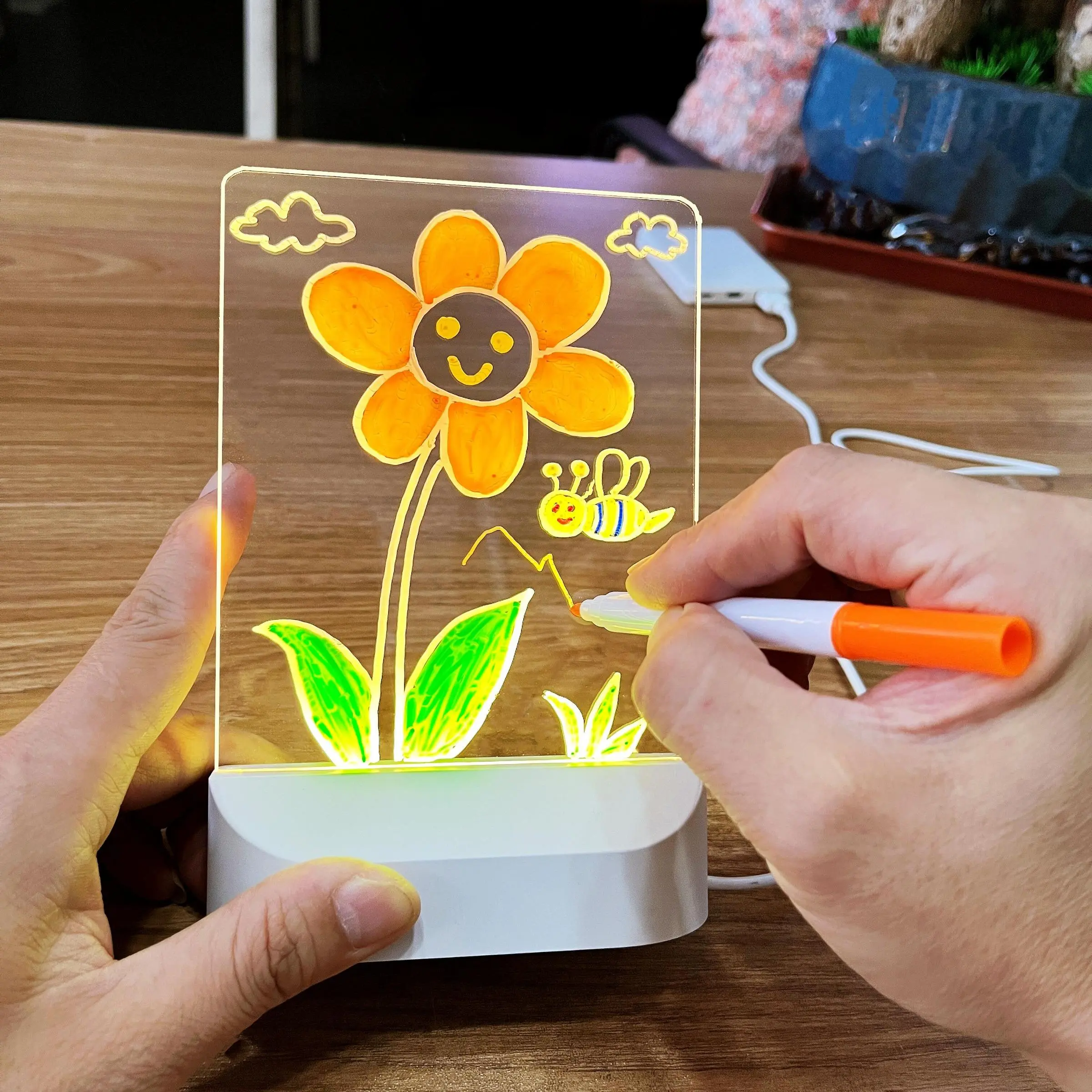 LED Note Board with 7 Colors Pen, 1 Count USB Rechargeable Glowing Led Light Backlit Acrylic Message Marker Board with Light, Light Up Dry Erase Board for Office Home