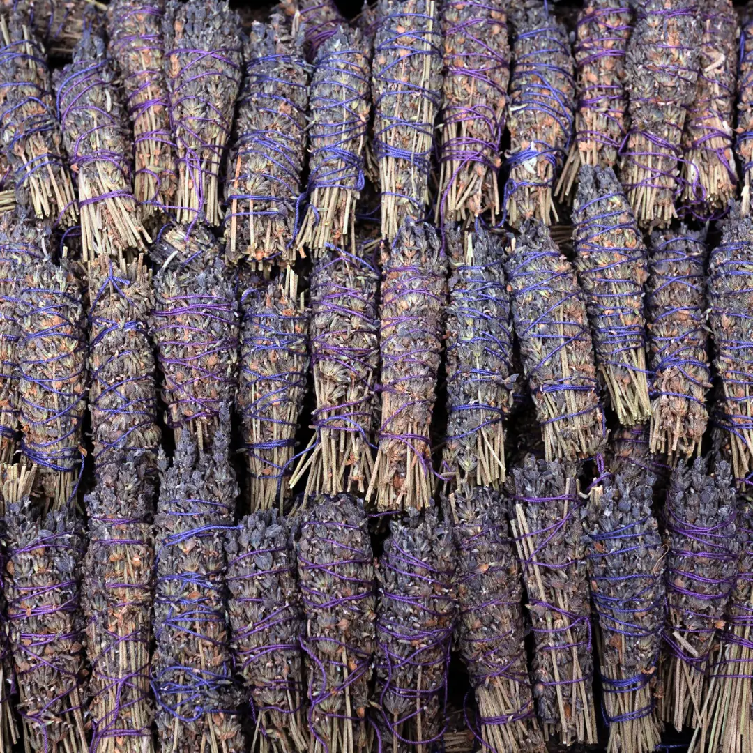 Lavender Smudge Stick – Calming Herb Bundle for Ritual & Energy Cleansing Aroma Perfume Tool Scented