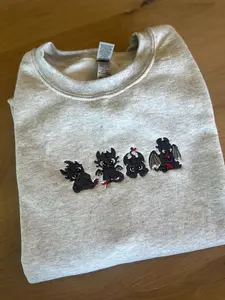 Toothless & Friends Embroidered Crewneck – Little Dragons Collection