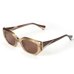 Original design, retro small square frame sunglasses, high-definition UV protection sunglasses. Stylish and cool, suitable for going out, driving, and wearing with both men’s and women’s styles, featuring personalized and versatile frames.