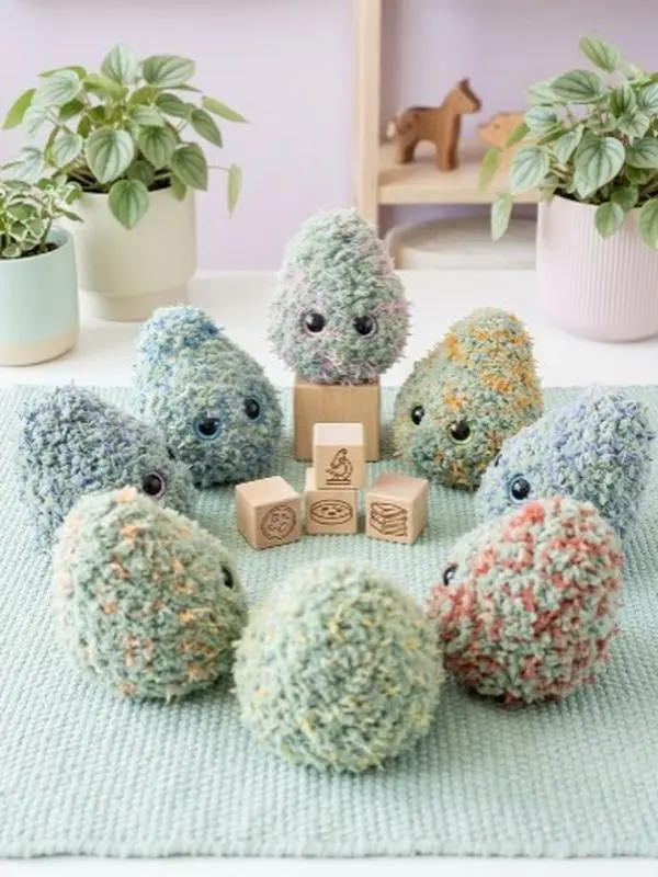 Crochet Weed Bud Plushie Cute Amigurumi Cannabis Nug Toy Funny Stoner Gift Idea Emotional Support Desk Pet Handmade 420 Room Decor