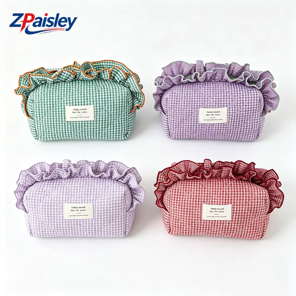 1Pc Ruffled Gingham Quilted Makeup Bag, Cute Preppy Plaid Cosmetic Pouch, Portable Zipper Travel Toiletry Organizer for Women Girls Dorm Vacation Skincare Brush Storage