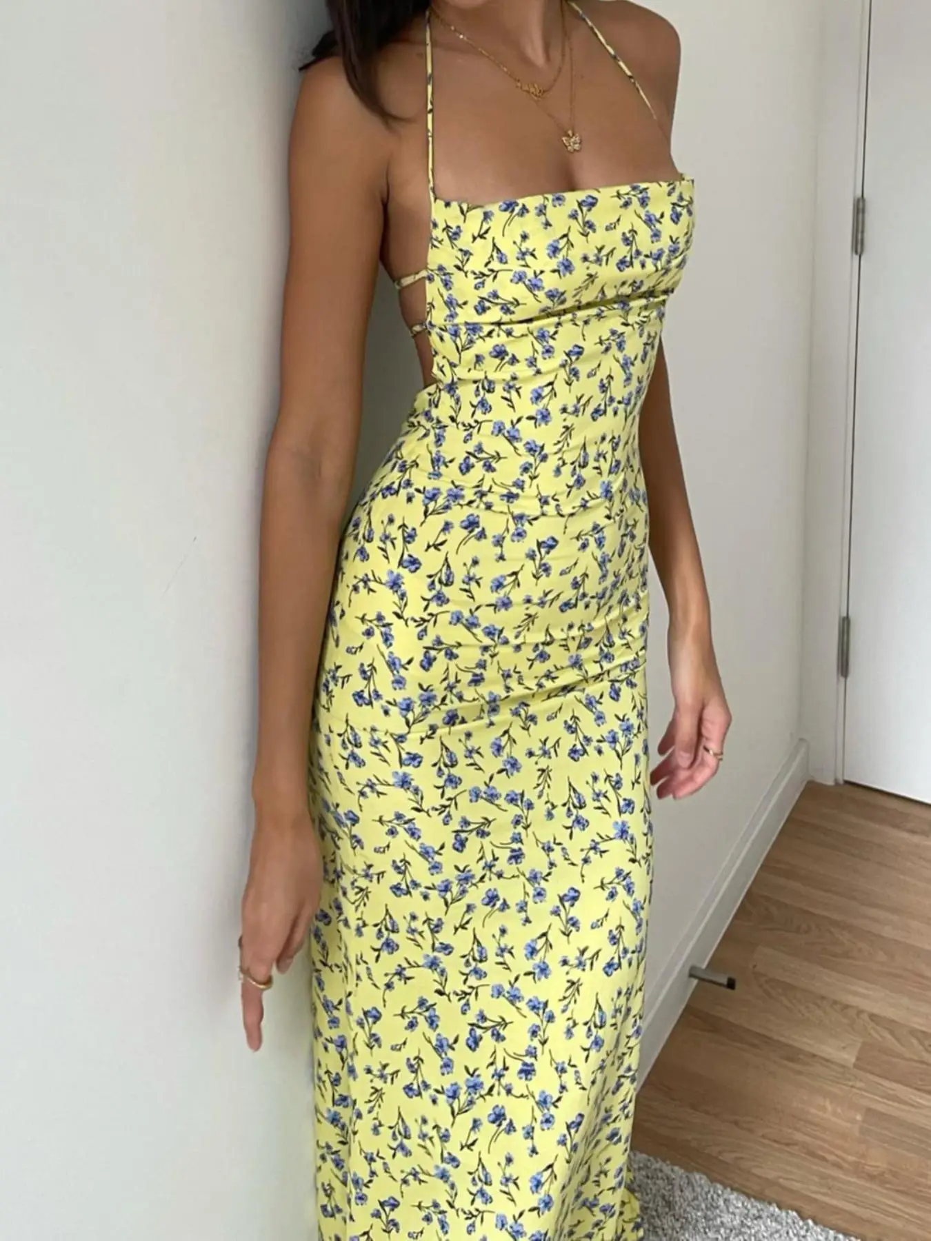 Women's Ditsy Floral Print Backless Split Thigh Cami Dress, Summer Outfits 2024, Casual Tie Back Halter Neck Long Dress for Summer, Fashion Women's Dr