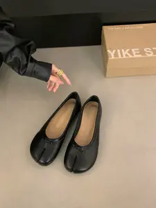 Women Split Toe Ballet Flats, Soft Leather Tabi Shoes, Non-slip Flat Loafers, Casual Daily Wear Slip On Shoes, Comfortable Lightweight Footwear for Work, Walking, Office, Travel, All Season Fashion Tabi Flats