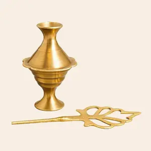 High-Quality Arabic Kohl Stick Brass Bottle – New Mineral Formula