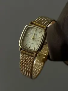 Vintage Square Women's Watch, Sandblasted Dial, Wheat Strap, Fashion Analog Quartz, Party Style, Daily Wear Accessory, Perfect Gift, Elegant Quartz Watch