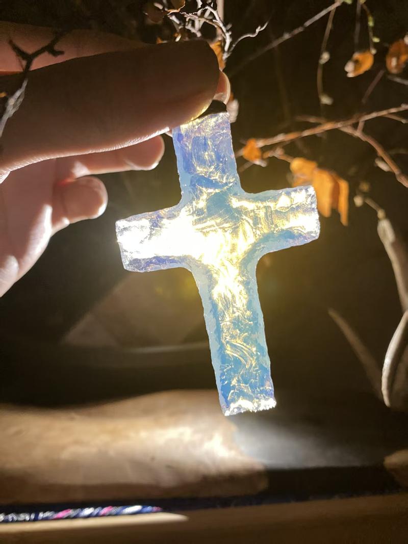 Hmade H-carved Black Obsidian Stone Necklace with Transparent Inlaid Design Encased in Resin for Unique Unisex Statement Ideal for Gift Foldable Christmas Tree Lights Day of the Dead Decorations Set Canvas Tote Bag Star Stripe Wreath Bows