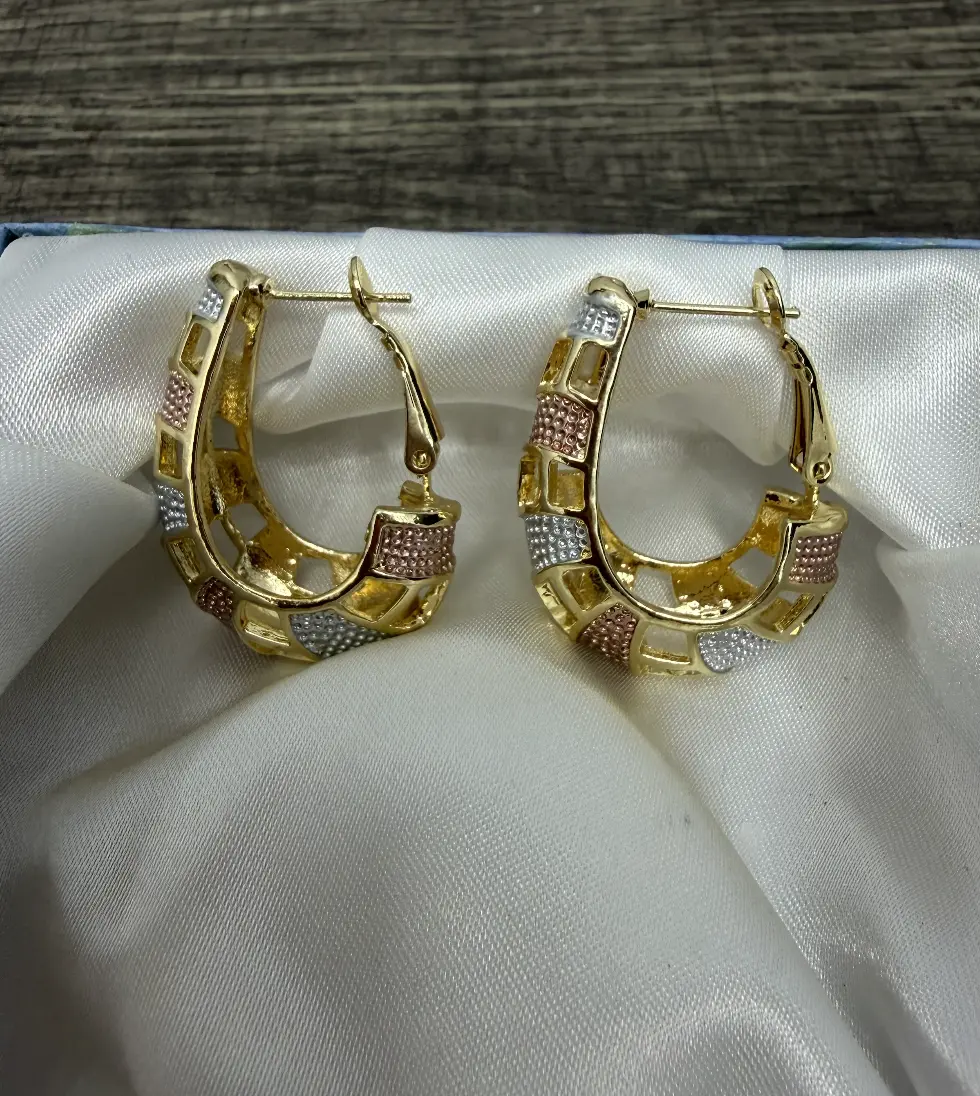 Aretes canasta 14k gold plated