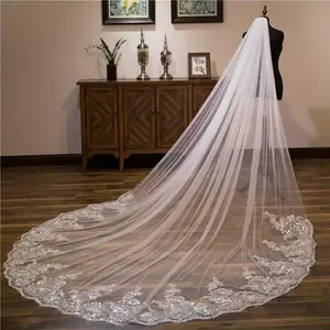 1pc Bridal Wedding Veil, Elegant Polyester and Spandex Long Headpiece with Floral Lace Edge, Classic Bride Hair Accessory with Comb, Delicate Details