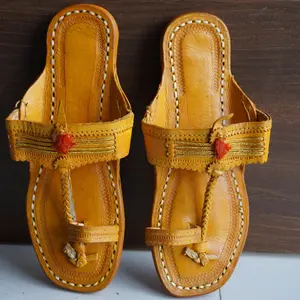 Handmade Leather Kolhapuri Sandals: Tan Bohemian Toe Ring Huarache