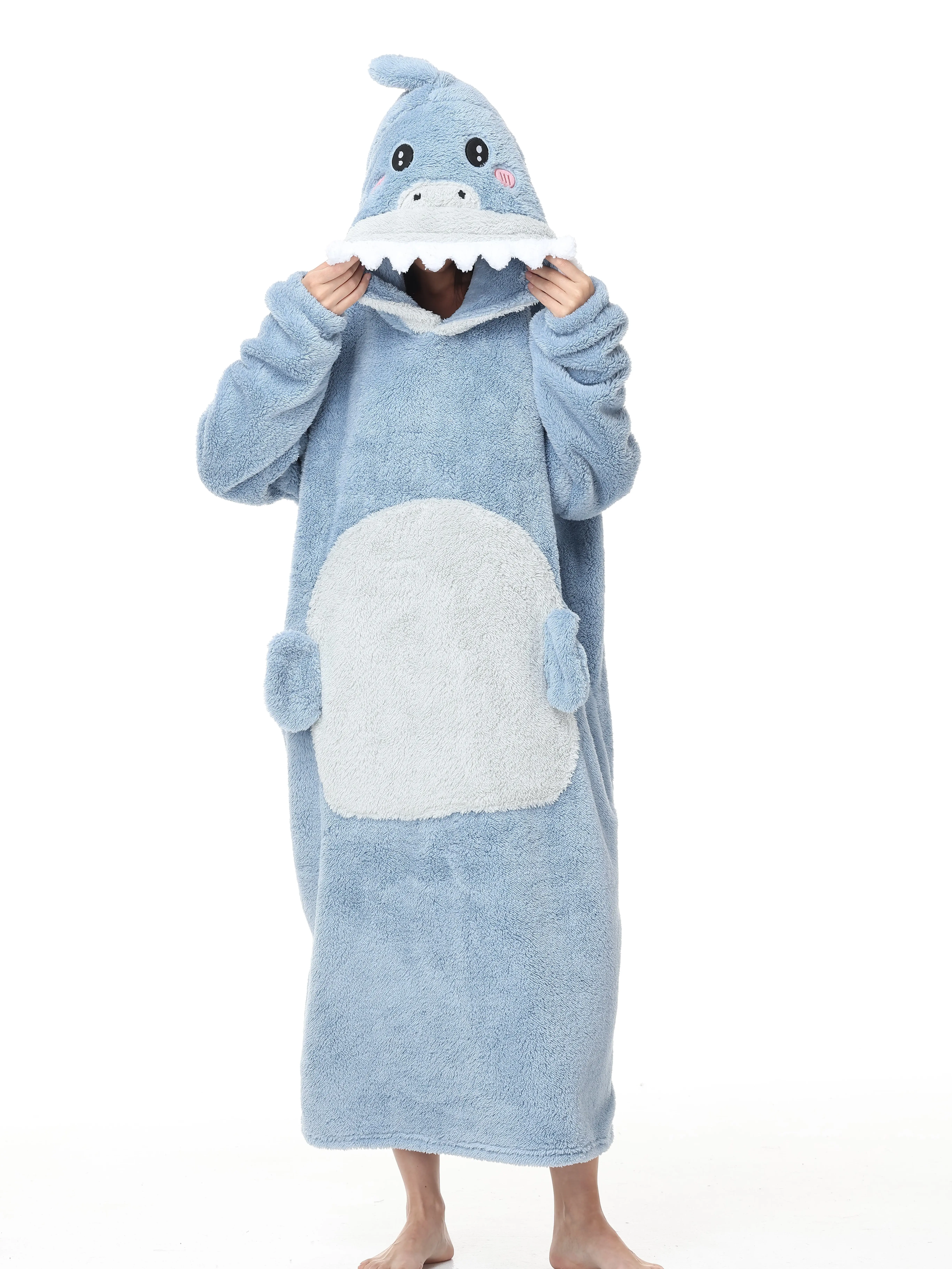 Wearable Blanket for Women, Oversized Cow Print Hooded Loungewear, Cozy Soft Fleece Throw with Long Sleeves for Home & Camping, Decorative Giftable Blankets
