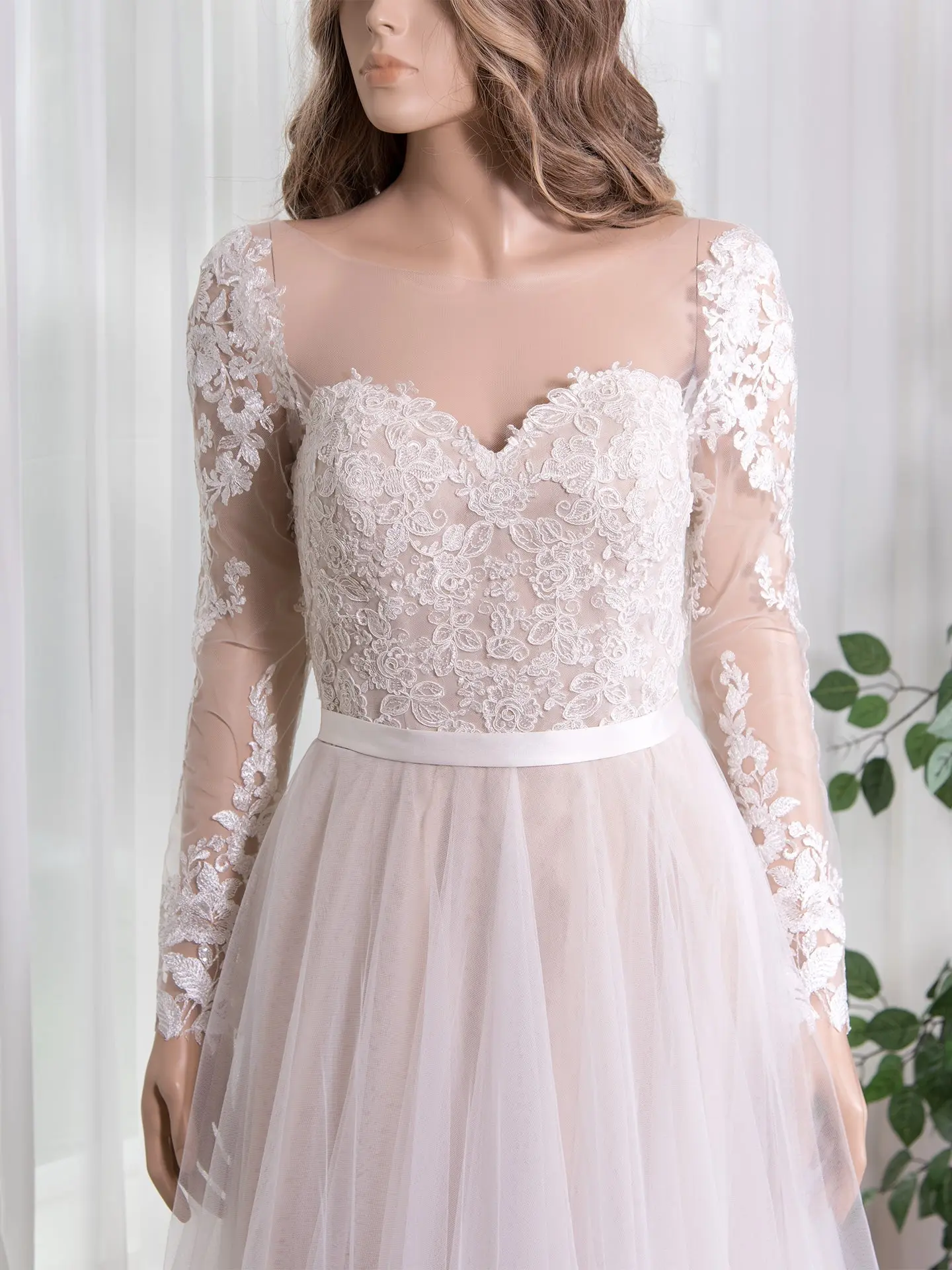 V back long sleeve wedding dress topper - TikTok Shop V back long sleeve wedding dress topper - TikTok Shop