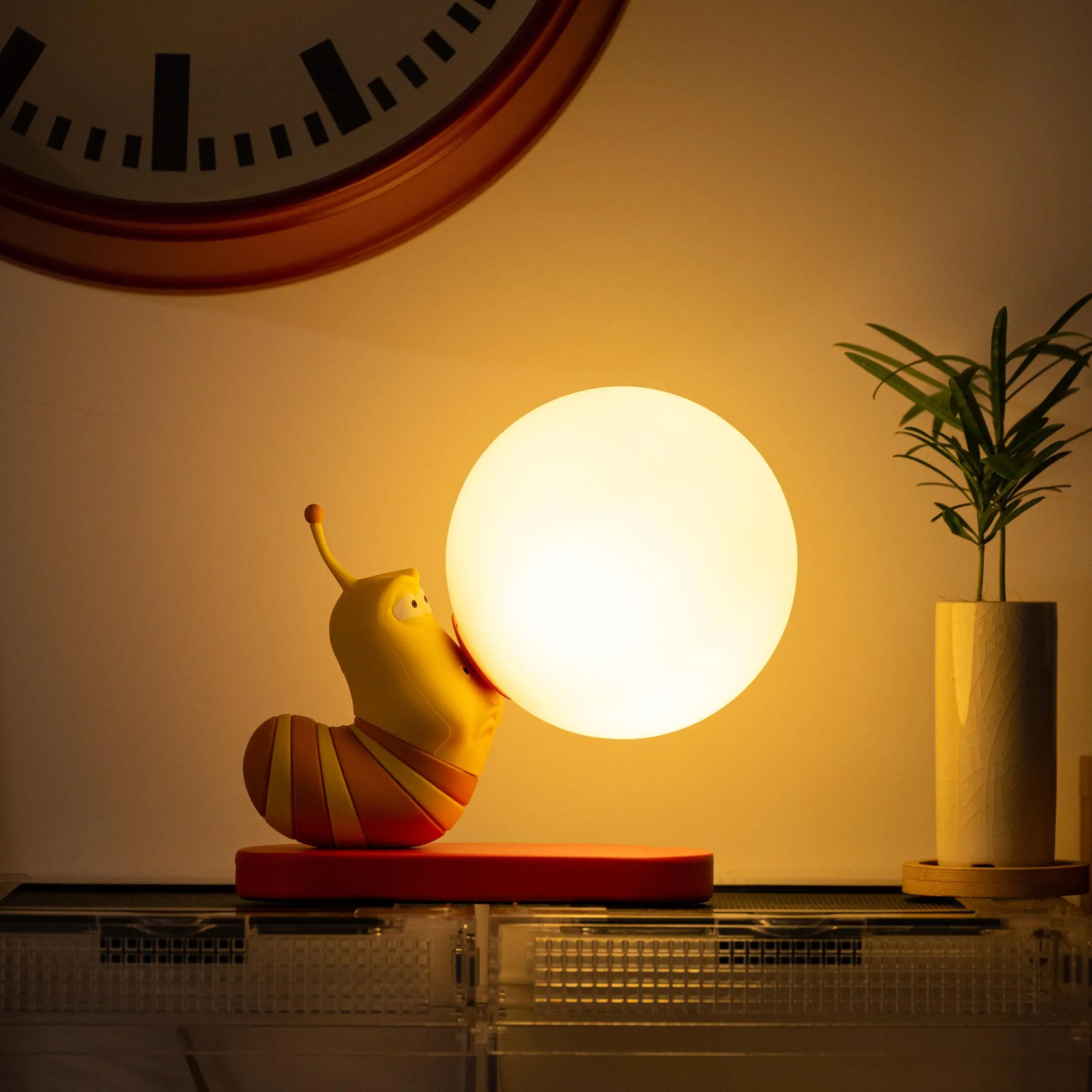 Creative Cartoon Insect Lamp, USB Rechargeable Bedside Light, Adjustable Touch Switch, Tabletop Art Decor, Unique Gift Idea