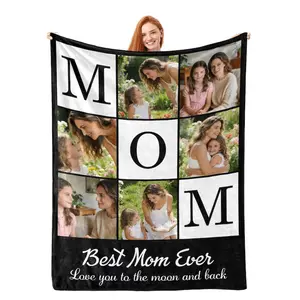 Personalized Mom Holding Hands Blanket with Kids Name, Fathers day gift idea, Best Mom Blanket from Daughter, Family Blanket for Nana