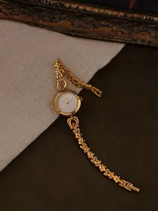 1 new French retro gold dial carved flower design bracelet female watch, Vintage Quartz Watch, fashion simple elegant rhinestone waterproof quartz movement watch suitable for daily wear, dinner and other occasions