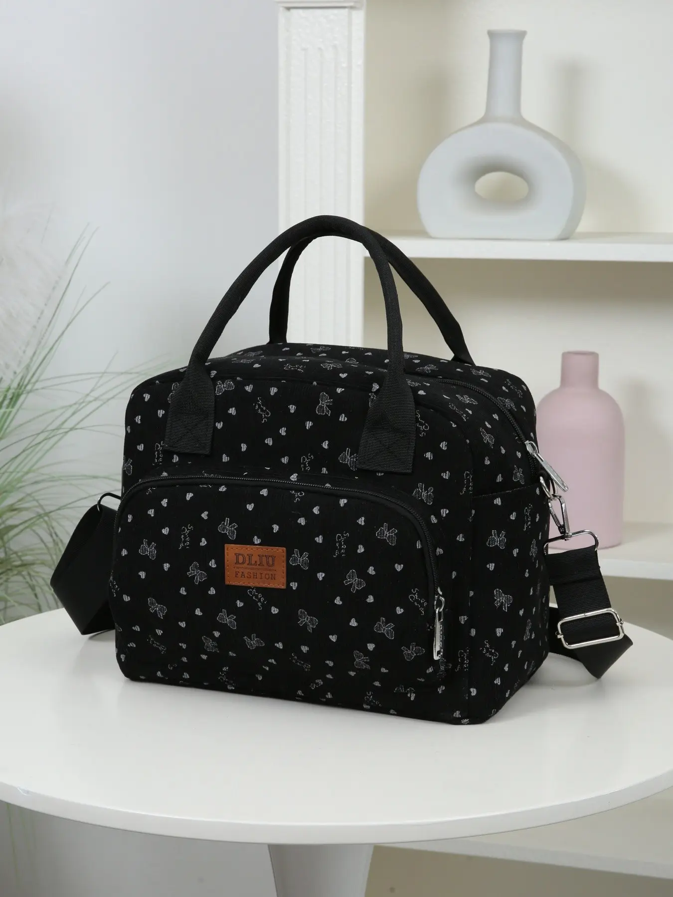 Thickened corduroy fabric, bow pattern, large capacity, shoulder bag, crossbody bag, handbag, tote bag, lunch bag, Commute bag, multiple pockets, suitable for commuting to work, daily use