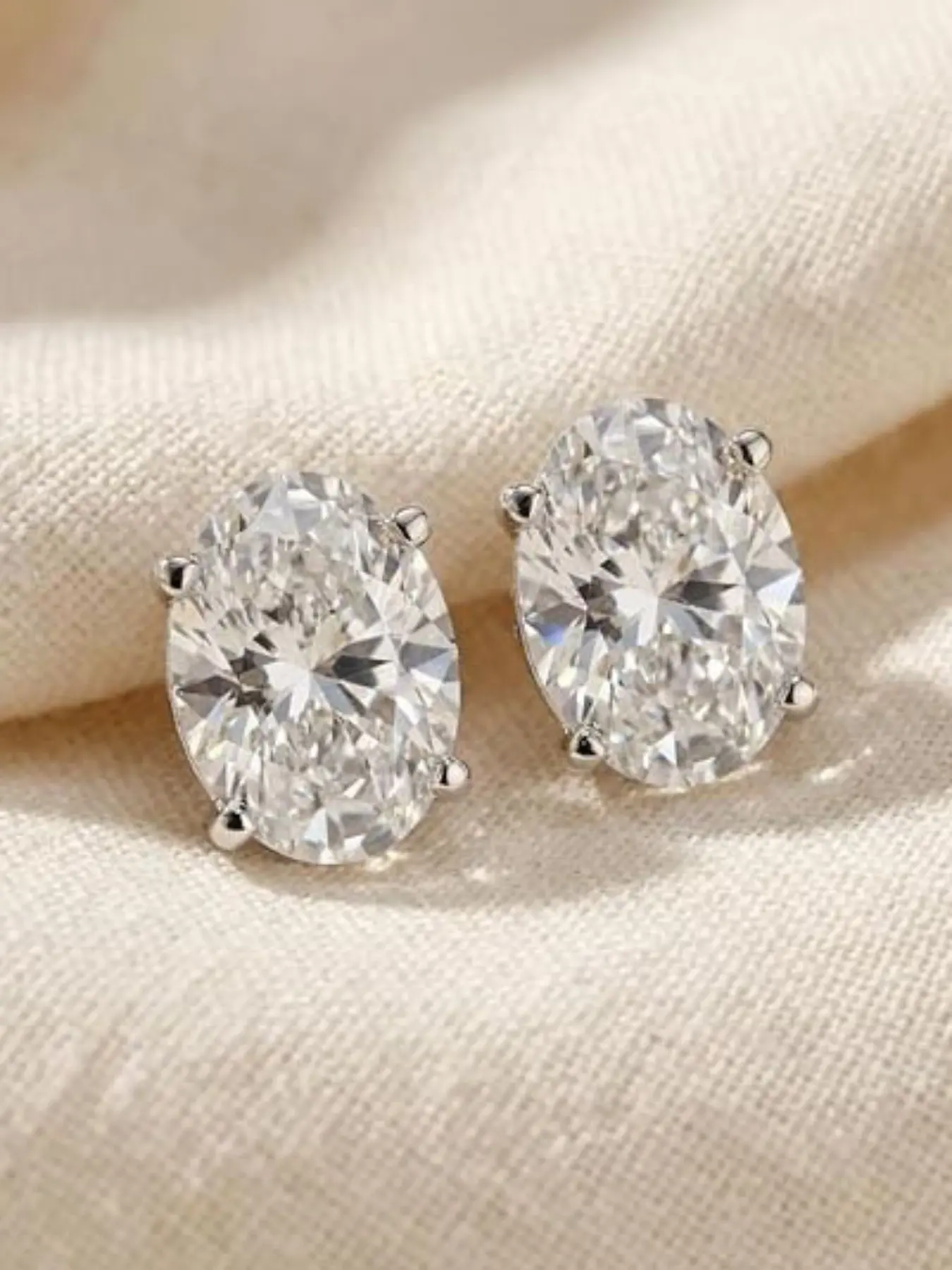Oval Cut Diamond Stud Earrings, Moissanite Single Stone Jewelry, Elegant Wedding Gift for Women, Simple and Stylish Ear Rings