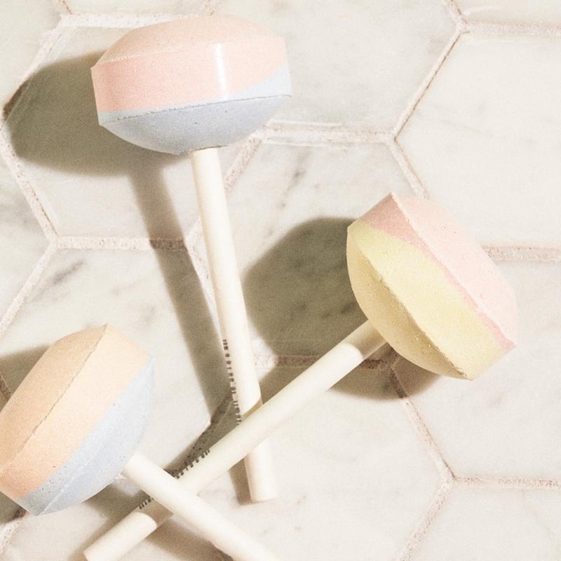 Smarties Lollies | Gluten Free Peanut Fat Free Assorted Fruity Flavors Low Calories Perfect for Halloween Parties Made by US Candy Company Since 1949-34 oz 120 Count Lollipops holiday gift