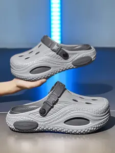 A must-have for trendy guys in 2026! Sports-style platform clogs, no more indecision when going out, with breathable large holes + shock-absorbing soles, say goodbye to stuffy and sweaty feet in summer.