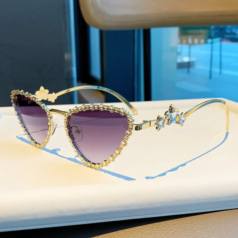 Women's Cat Eye Rhinestone Sports Sunglasses - Gold Metal Full Rim with Star Crystals, Lightweight, UV Lenses, Pressure-Free Fit, Casual Outings Accessory, Gold Black-Gray Trendy Eyewear