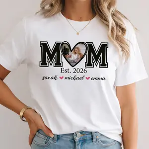 Personalized MOM Shirt, Custom Heart Design with Kids' Names, Est. 2026, Perfect Gift for Moms, Mother's Day Shirt, Unique Family Shirt, Gift for Mom