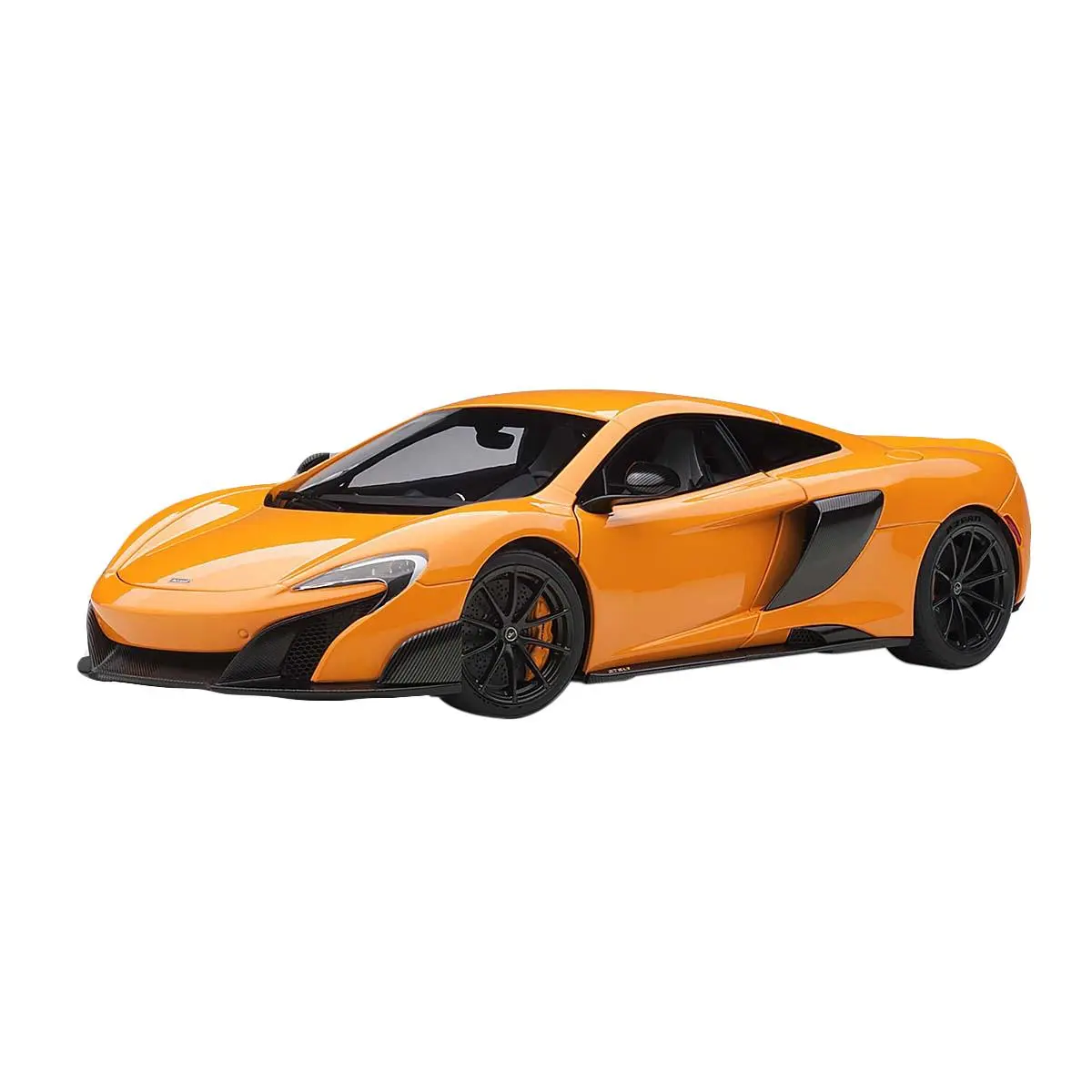 McLaren 675LT McLaren Orange 1/18 Model Car by Autoart