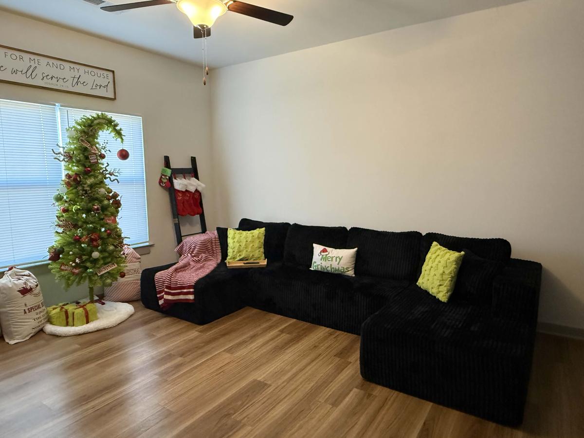 Item: Black + FoaM + 5 SeaT