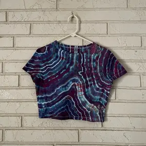 Geode Tie-Dye Crop Top for Women - Junior's Crop Top, Women's Crop Top, Tie-Dye Tee, Boho & Streetwear Style - Womenswear