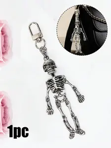 Skull Keychain Halloween Anime Style, Fashion Vintage Skull Frame, Durable Metal Material, Lobster Clasp, Home Decor, Earphone Holder, Vintage Keychains, Keychain Accessories, Halloween Theme, Unisex Accessories, Unisex Design, Gothic Appeal