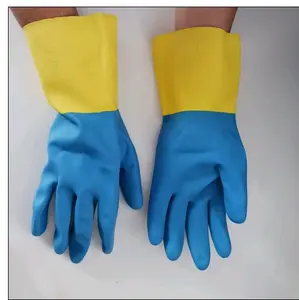 1 pair of 3M Latex Cleaning Gloves   Size: Large/Grande 11.8" inches/pulgadas (3 CM)