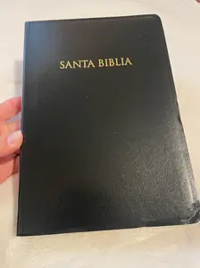 Santa Biblia: Reina-valera 1960 para regalos y pemios negro imitación piel Imitation Leather – Illustrated Bible In Spanish