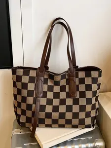 Large capacity color blocked retro shoulder bag, simple plaid personalized tote bag, casual versatile lightweight texture handbag, niche design exquisite armpit bag, suitable for shopping, commuting and work